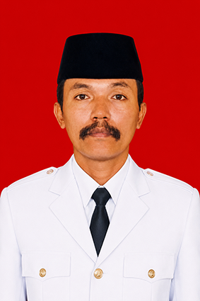 Foto Kepala Desa Legundi